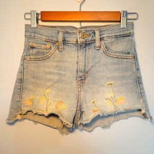 Levi's Hi-Rise‎ Jean Shorts Flower Embroidered Detail Light Wash Womens Size 24